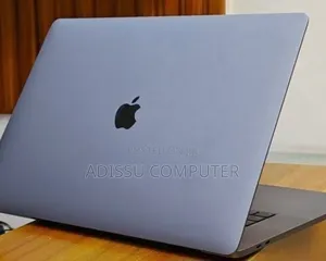 New Laptop Apple MacBook 2018 32GB Intel Core i9 SSD 2T