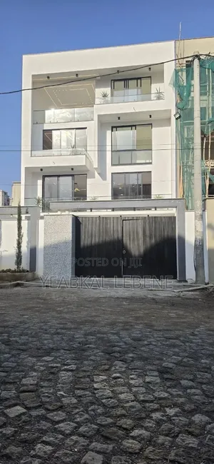 Furnished 8bdrm House in Bole for sale