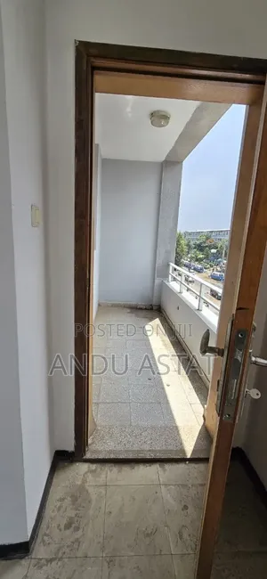 Furnished 3bdrm Apartment in Apartment, Yeka for sale