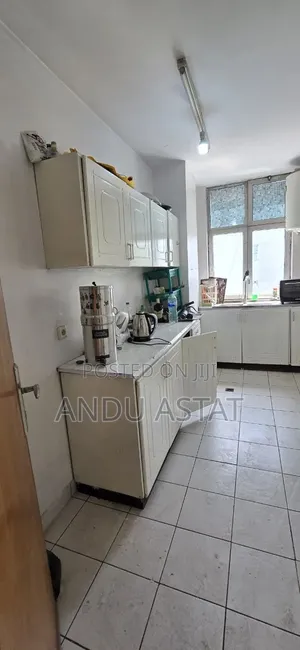 Furnished 3bdrm Apartment in Apartment, Yeka for sale