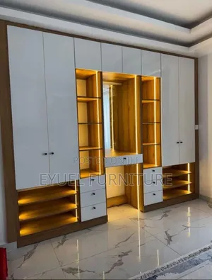 Closet/ቁምሥጥን በፈለጉት አማራጭ እና Designe እንሰራለን