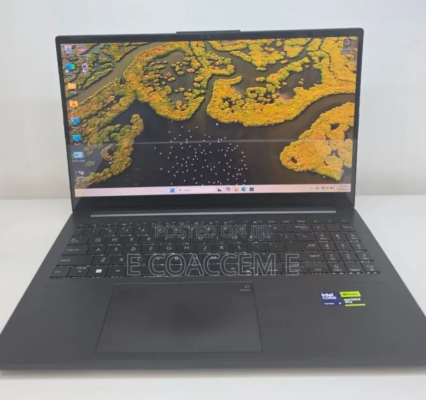 New Laptop Asus 16GB Intel Core Ultra 9 SSD 512GB