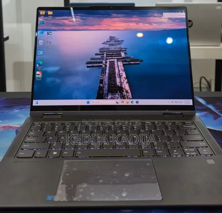 New Laptop Lenovo Yoga 7i 16GB Intel Core Ultra 7 SSD 512GB
