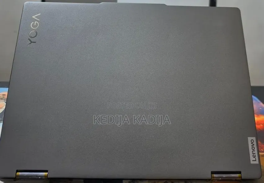 New Laptop Lenovo Yoga 7i 16GB Intel Core Ultra 7 SSD 512GB