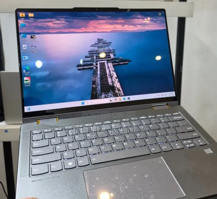 New Laptop Lenovo Yoga 7i 16GB Intel Core Ultra 7 SSD 512GB