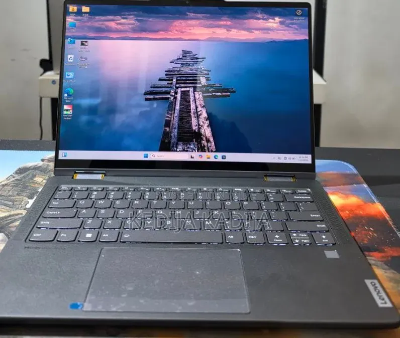 New Laptop Lenovo Yoga 7i 16GB Intel Core Ultra 7 SSD 512GB