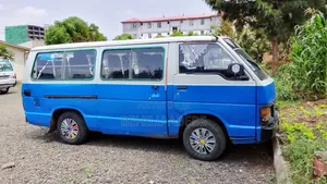 Toyota Toyoace 1989 Blue