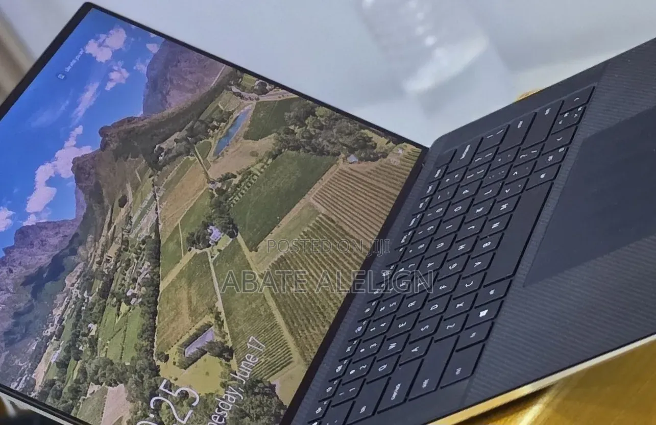 New Laptop Dell XPS 15 16GB Intel Core i7 SSD 512GB