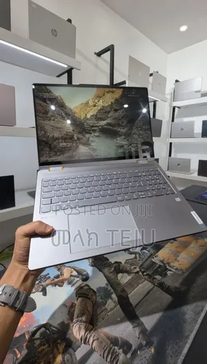 New Laptop Lenovo Yoga 7i 16GB Intel Core i7 SSD 512GB