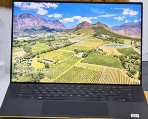 New Laptop Dell XPS 15 16GB Intel Core i7 SSD 512GB