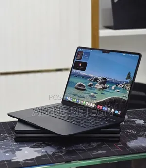 New Laptop Apple MacBook Air 2024 M3 16GB Apple M4 SSD 256GB