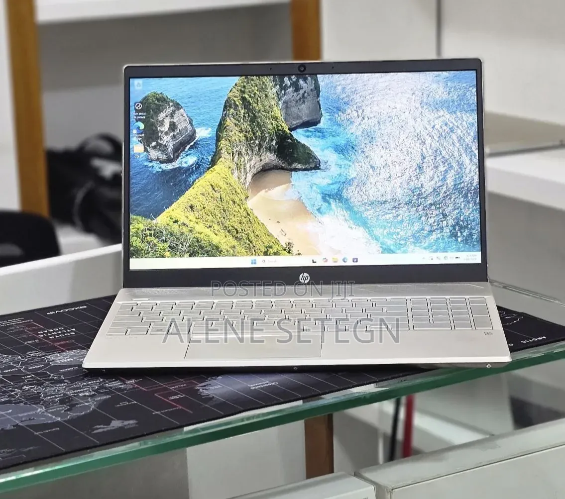 New Laptop HP Pavilion 15 8GB Intel Core i5 SSD 512GB