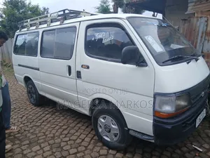 Toyota HiAce 1992 White