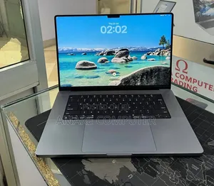 New Laptop Apple MacBook Pro 2021 M1 32GB Apple M1 Pro SSD 512GB