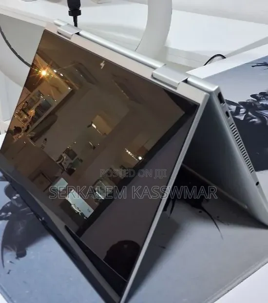 New Laptop HP Envy x360 8GB Intel Core i5 SSD 512GB