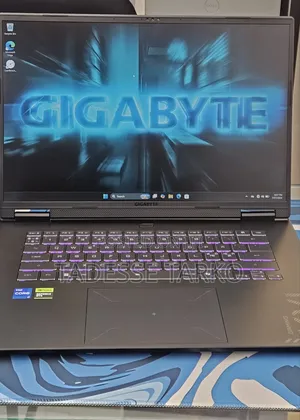 New Laptop Gigabyte GAMING A16 16GB Intel Core i7 SSD 1T