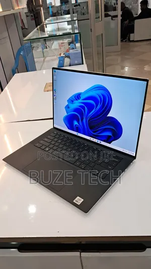 New Laptop Dell XPS 15 16GB Intel Core i7 SSD 512GB