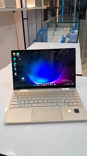 New Laptop HP Envy x360 8GB Intel Core i7 SSD 512GB