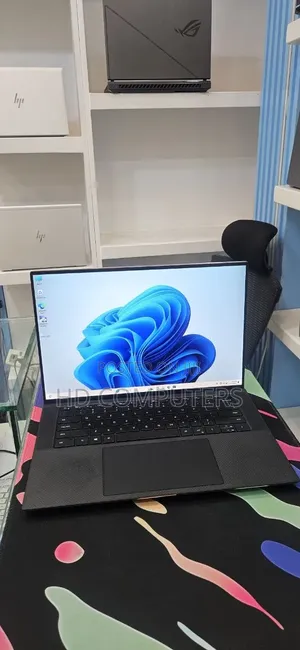 New Laptop Dell XPS 15 16GB Intel Core i7 SSD 512GB