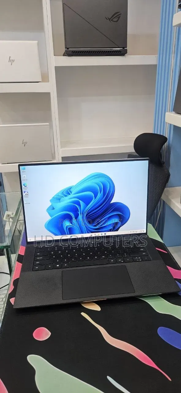 New Laptop Dell XPS 15 16GB Intel Core i7 SSD 512GB