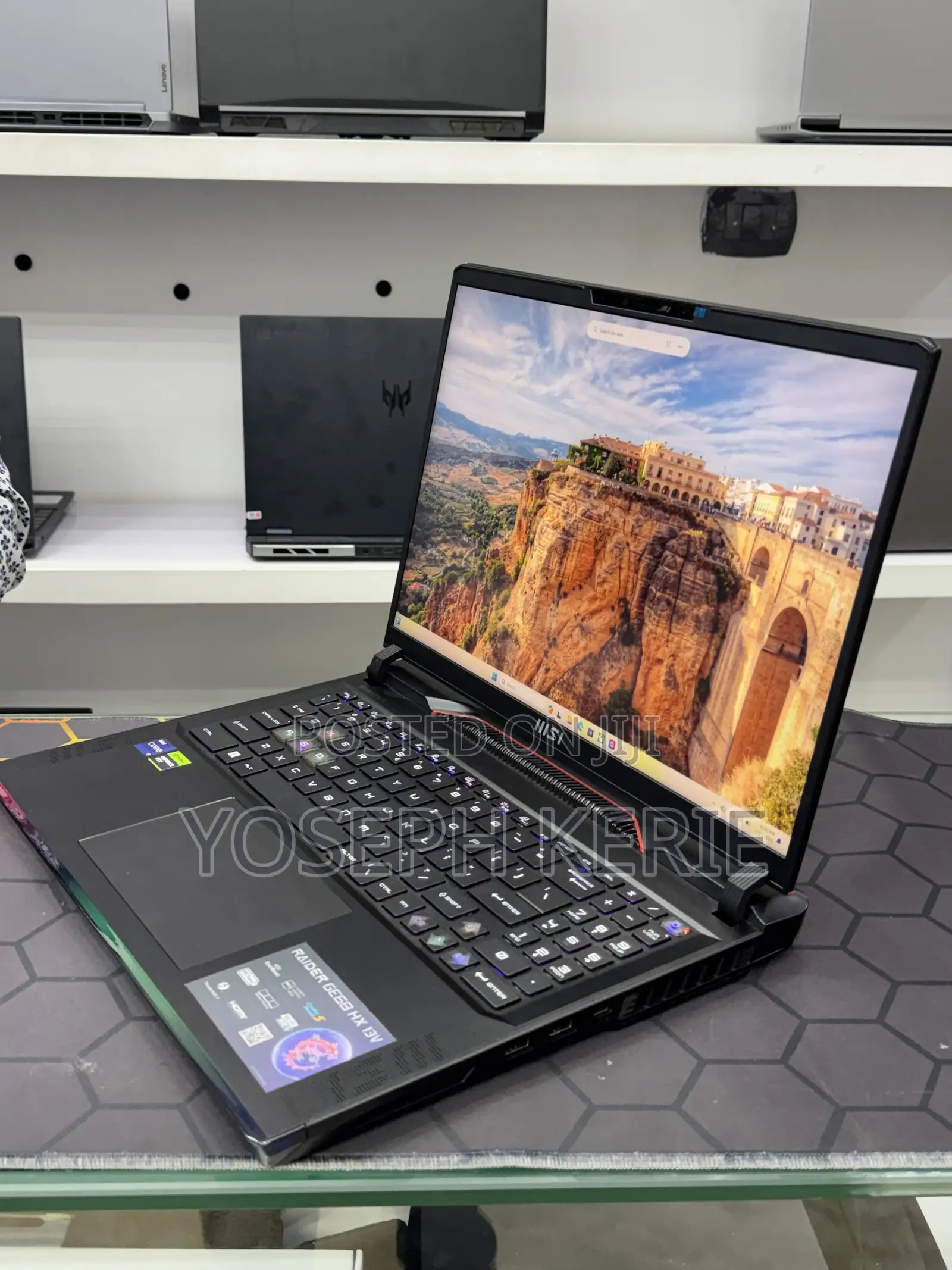 New Laptop MSI Raider GE68HX 13VI-202US 32GB Intel Core i9 SSD 1T