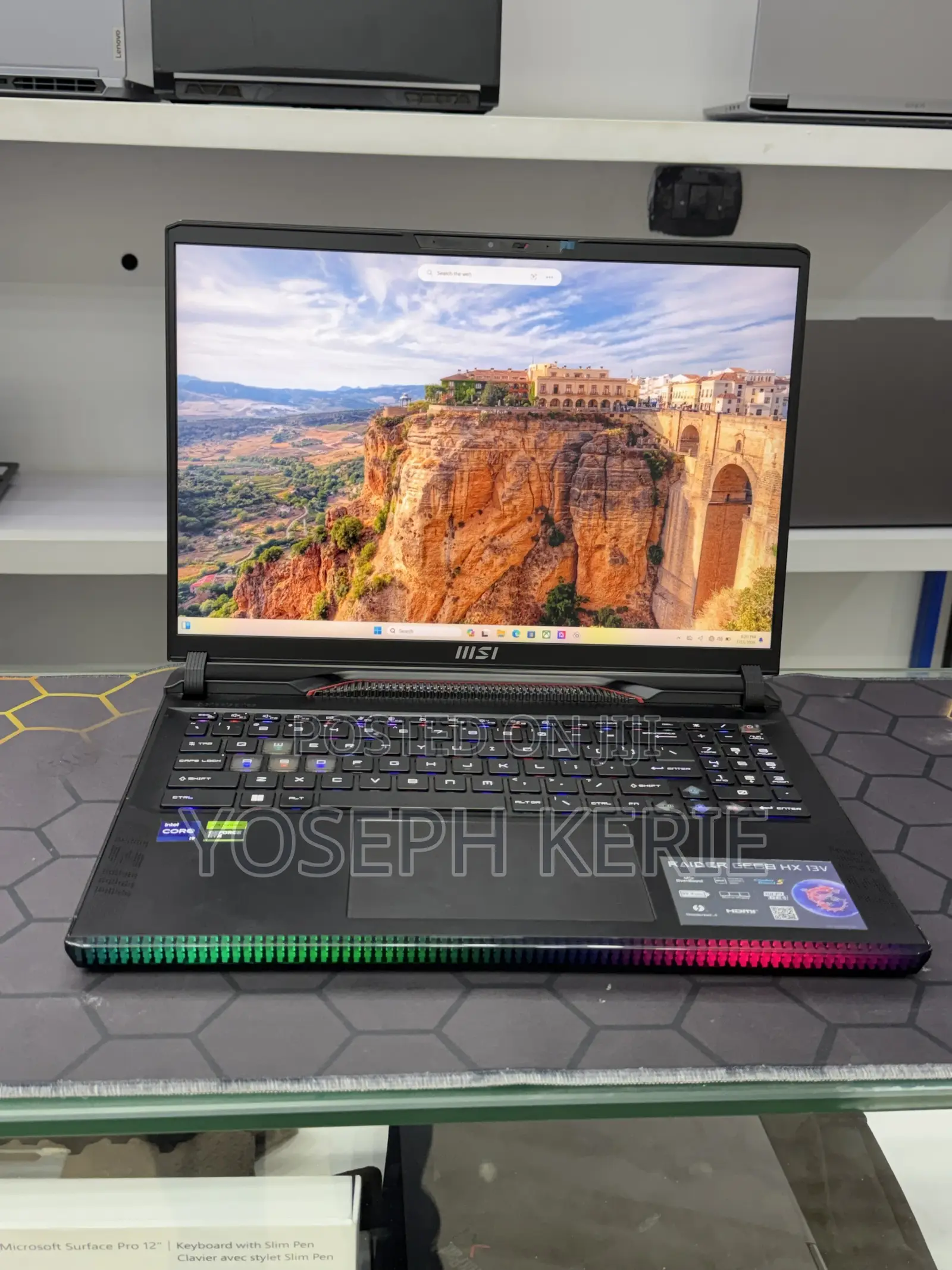 New Laptop MSI Raider GE68HX 13VI-202US 32GB Intel Core i9 SSD 1T