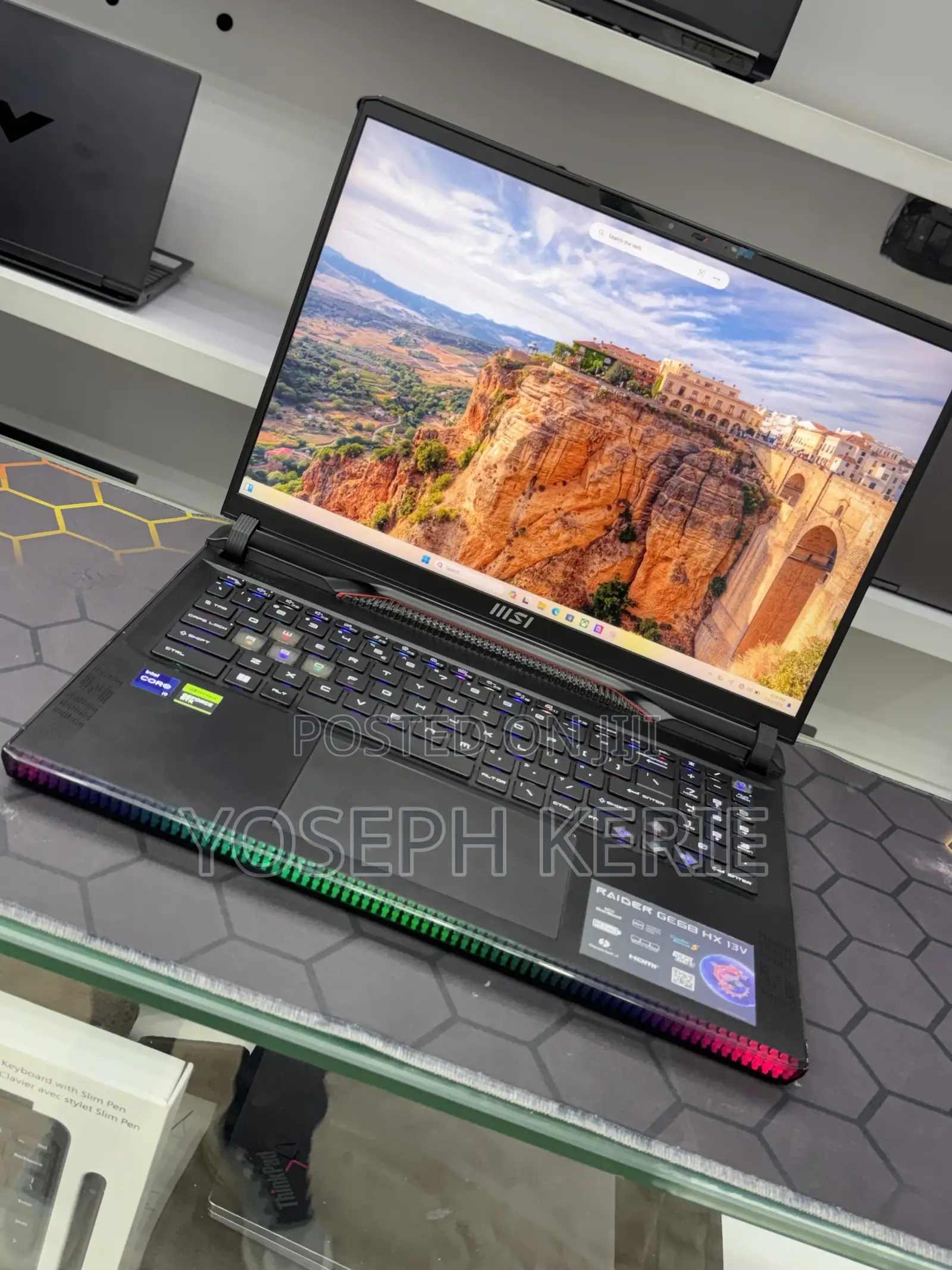 New Laptop MSI Raider GE68HX 13VI-202US 32GB Intel Core i9 SSD 1T