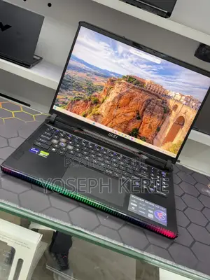 New Laptop MSI Raider GE68HX 13VI-202US 32GB Intel Core i9 SSD 1T