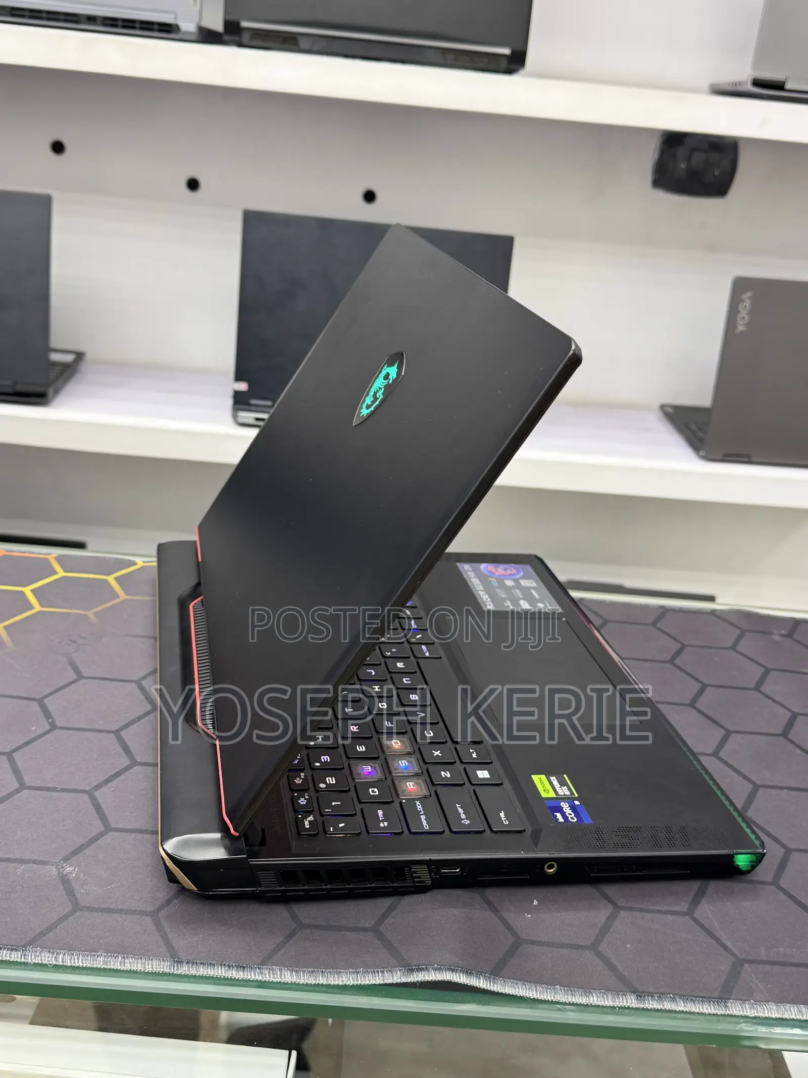 New Laptop MSI Raider GE68HX 13VI-202US 32GB Intel Core i9 SSD 1T