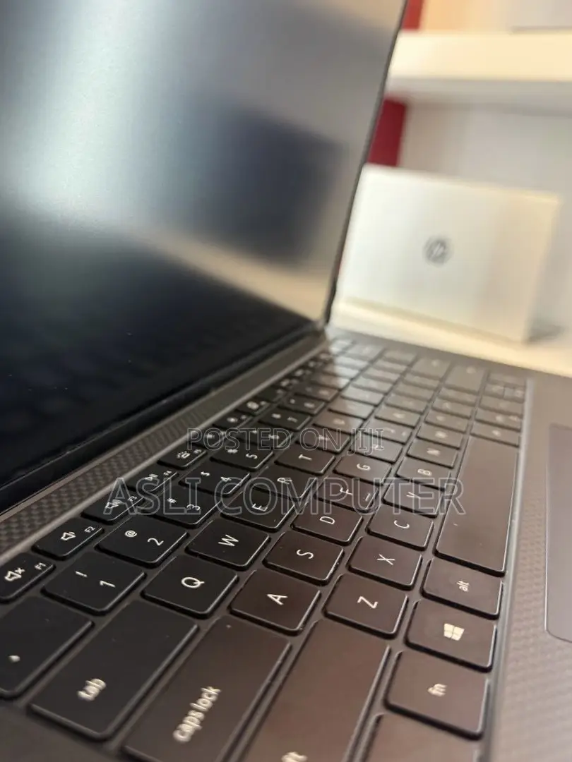 New Laptop Dell XPS 15 16GB Intel Core i7 SSD 512GB