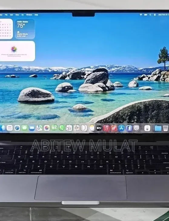 New Laptop Apple MacBook Pro 2023 M3 8GB Apple M3 Pro SSD 512GB