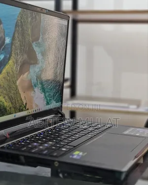 New Laptop MSI GE75 Raider 11UH 32GB Intel Core i9 SSD 1T