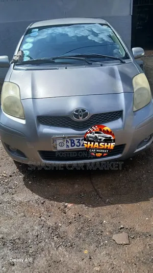 Toyota Yaris 2009 Gray
