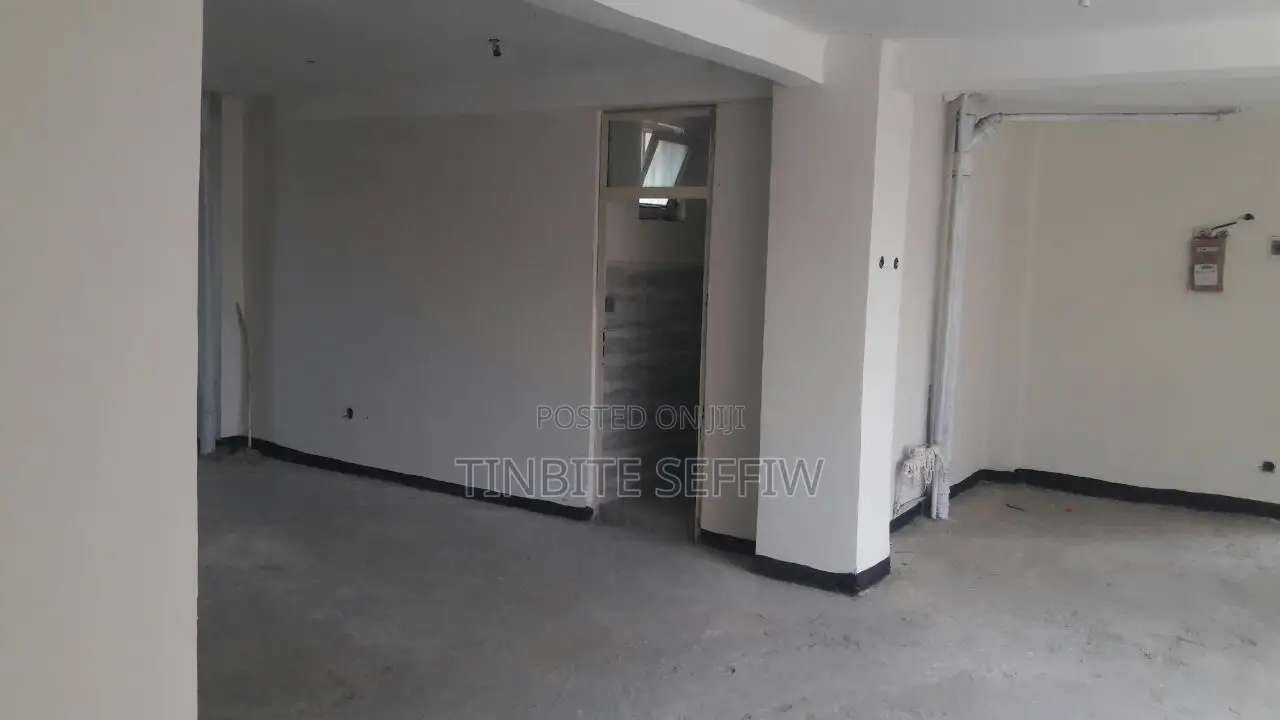 3bdrm Condo in Akaky Kaliti for sale