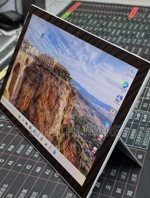 New Laptop Microsoft Surface Pro 7 16GB Intel Core i7 SSD 512GB