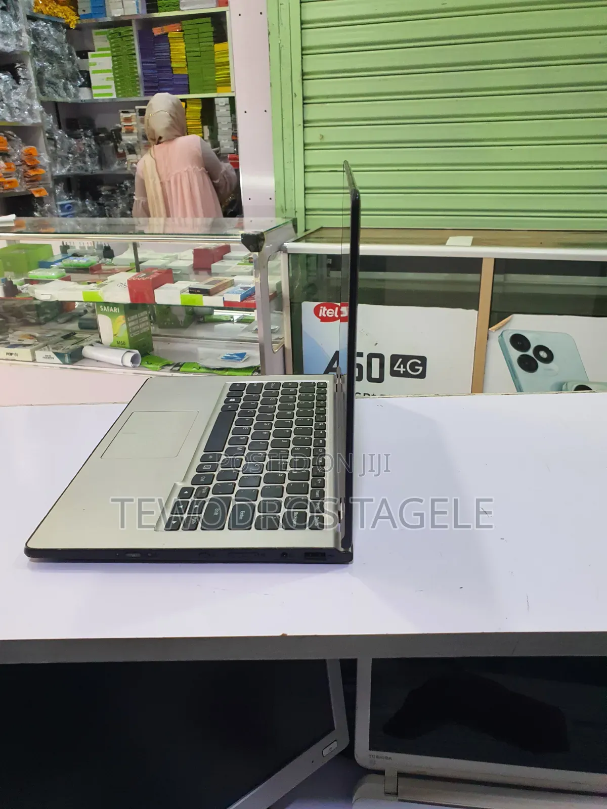 Laptop Lenovo ThinkPad A20m 4GB Intel Pentium HDD 500GB
