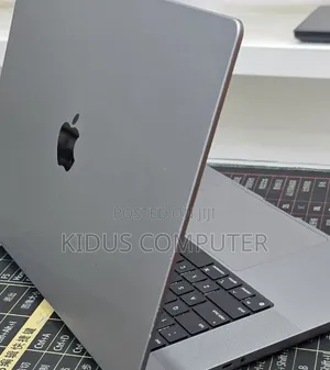 New Laptop Apple MacBook Pro 2021 M1 Max 32GB Apple M1 SSD 1T