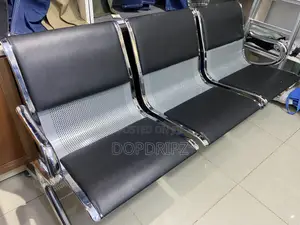 3 Sitter Leather Gust Chair 6x | Waiting Room
