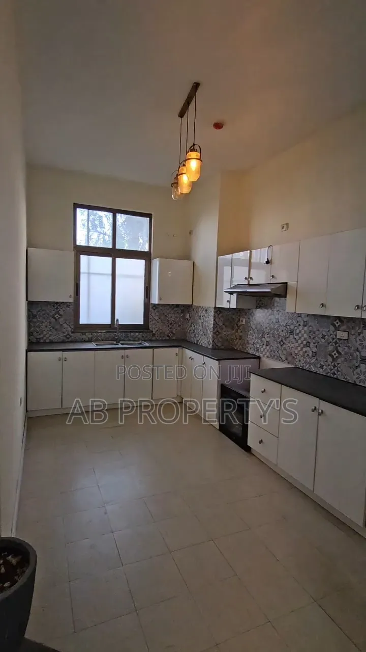 Furnished 3bdrm Apartment in ወንጌላዊት(ጎተራ), Kirkos for sale