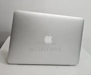 New Laptop Apple MacBook Pro 2015 8GB Intel Core i7 SSD 256GB