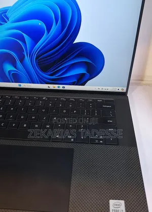 New Laptop Dell XPS 15 16GB Intel Core i7 SSD 512GB