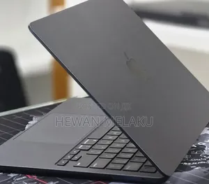 New Laptop Apple MacBook Air 2022 M2 8GB Apple M2 SSD 256GB
