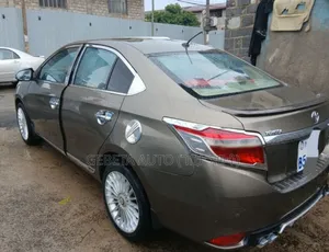 Toyota Yaris 2016