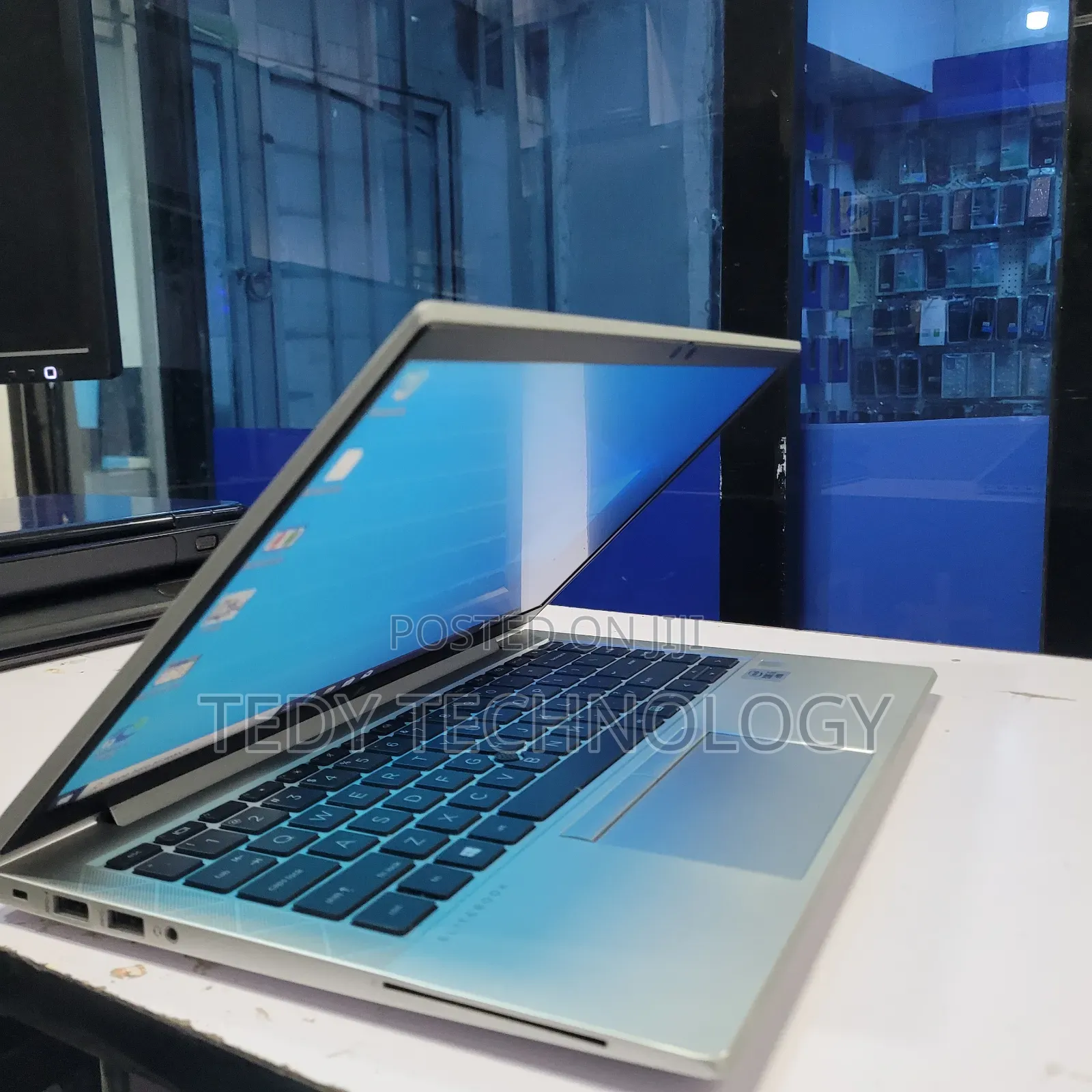 New Laptop HP EliteBook 840 8GB Intel Core i5 SSD 512GB