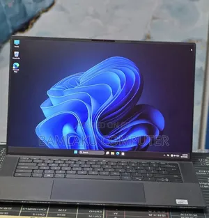 New Laptop Dell XPS 15 16GB Intel Core i7 SSD 512GB