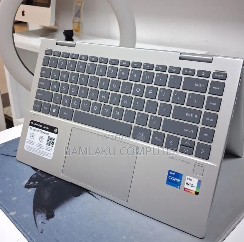 New Laptop HP Envy x360 8GB Intel Core i5 SSD 512GB