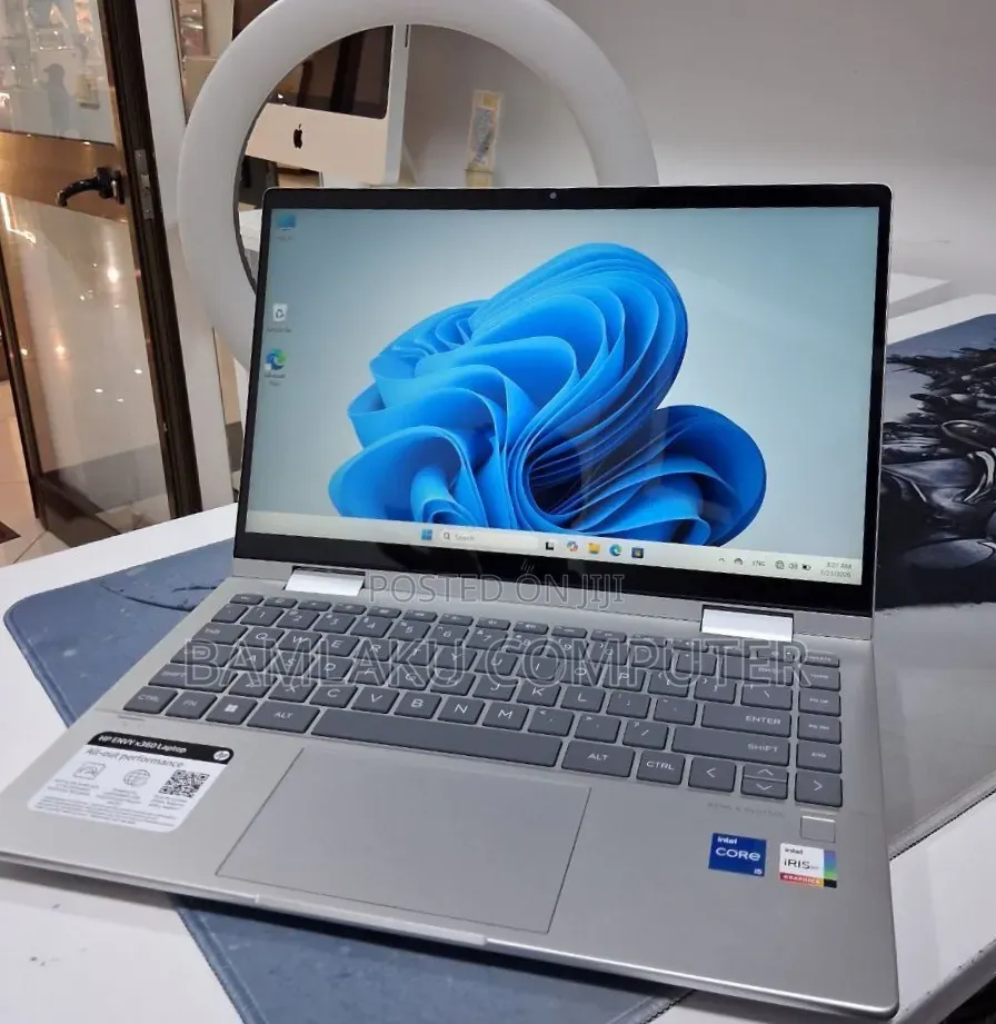New Laptop HP Envy x360 8GB Intel Core i5 SSD 512GB