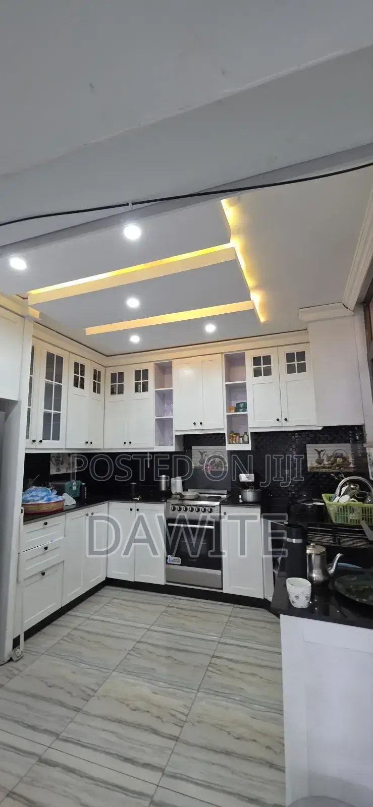 3bdrm Apartment in ኮንደሚኒየም, Bole for sale