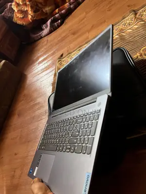 New Laptop Lenovo Ideapad 3 16GB Intel Core i5 SSD 1T
