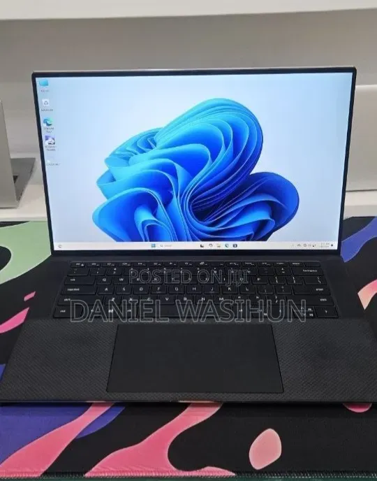 New Laptop Dell XPS 15 16GB Intel Core i7 SSD 512GB
